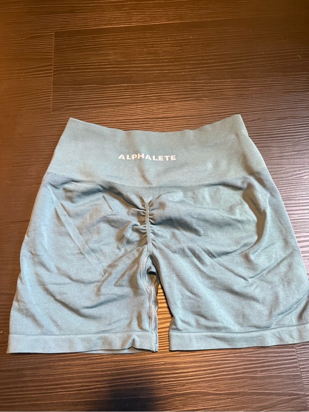 Alphalete Women's Amplify High-Waist Scrunch Seam Shorts in Sage